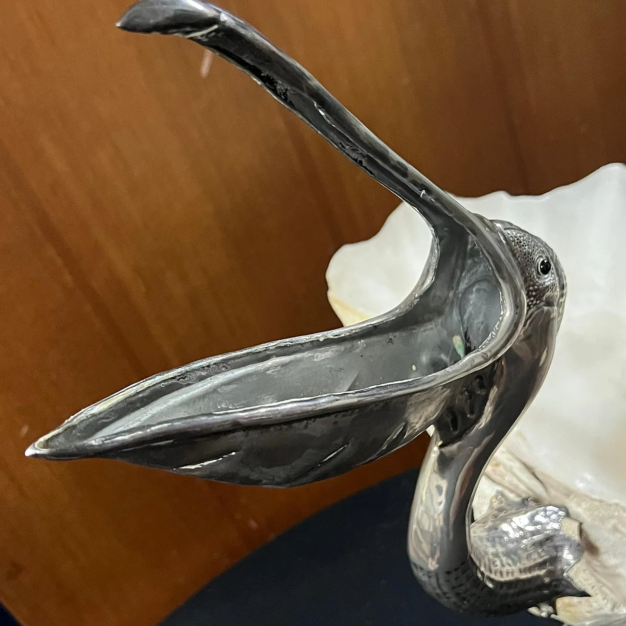 Pellicano con Conchiglia, scultura di Gabriella Binazzi, anni '70 15