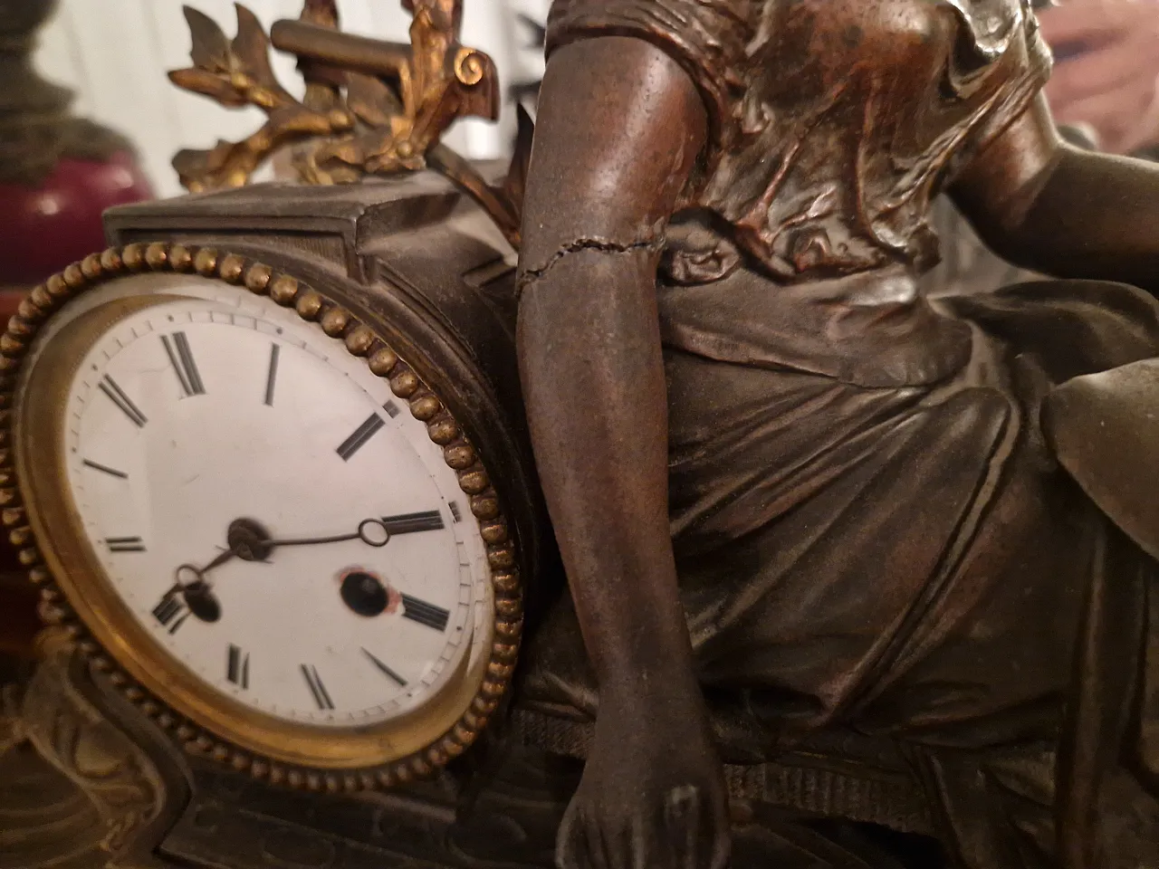 Parisian bronze clock and golden bronze, second half 19th century 5