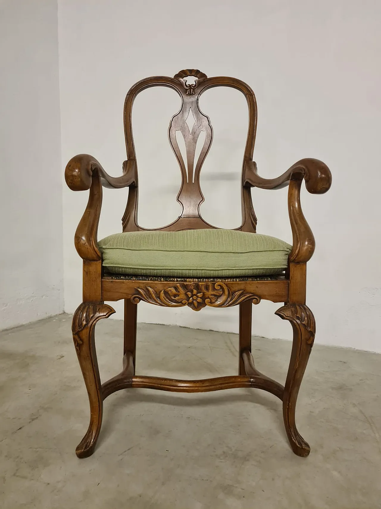 Couple seats in walnut, 18th century 3