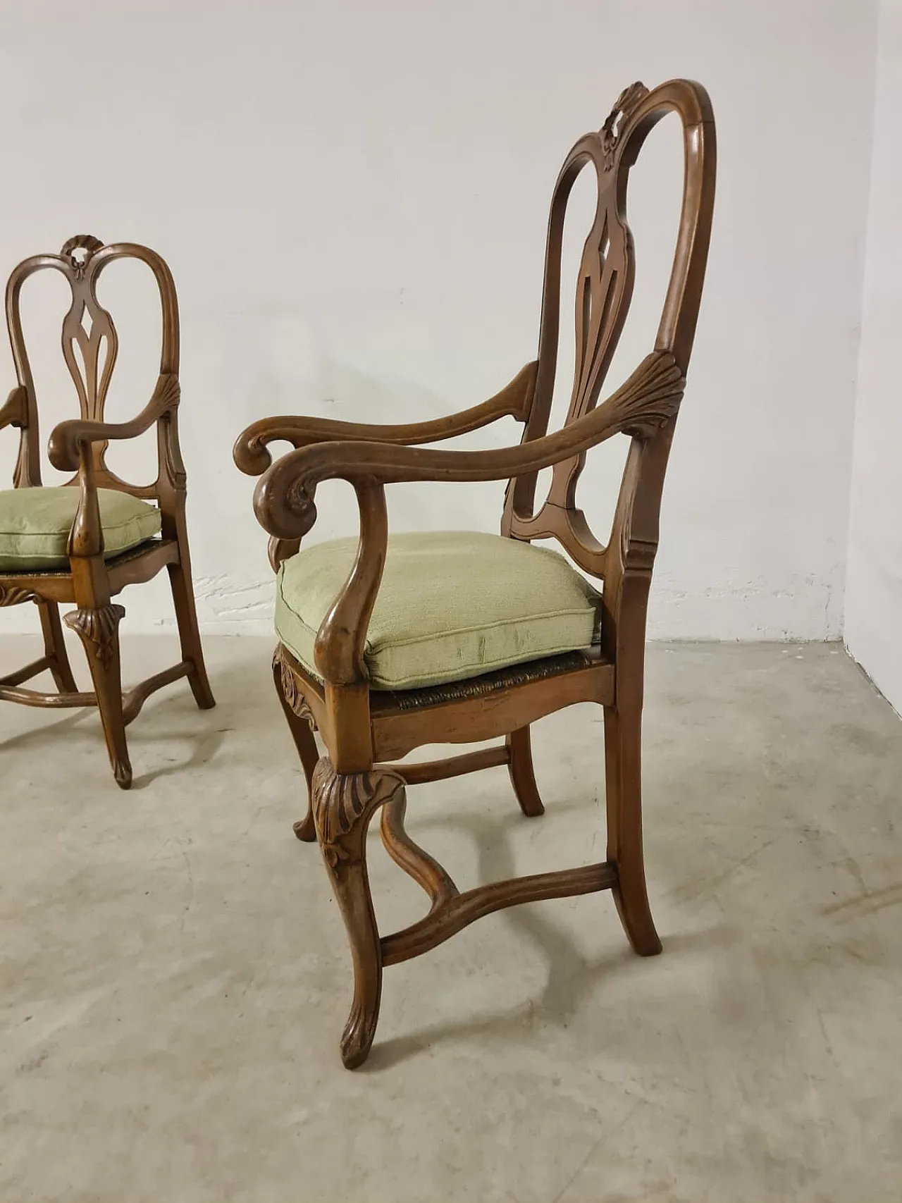 Couple seats in walnut, 18th century 5