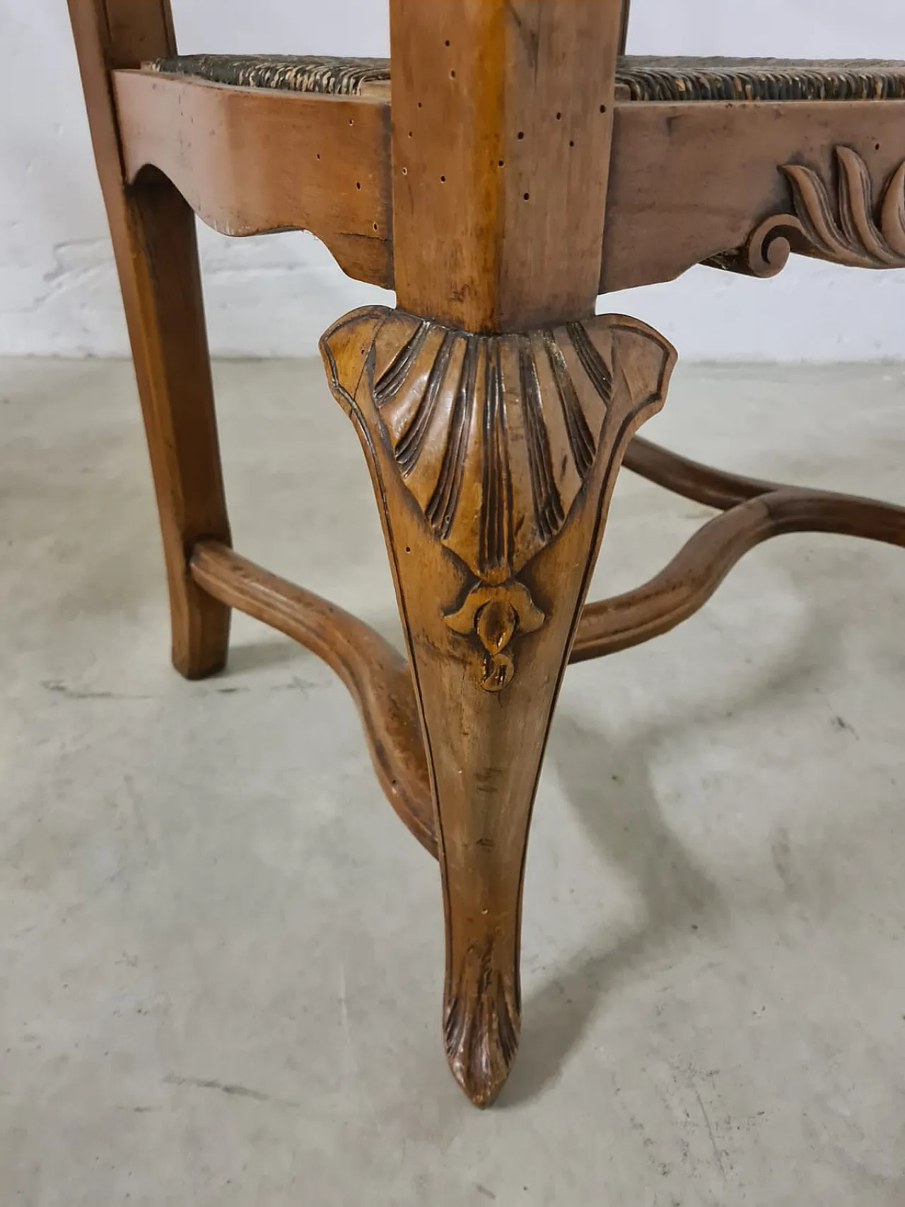 Couple seats in walnut, 18th century 10