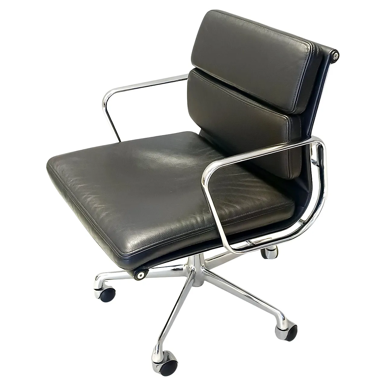 Postmodern Black Leather Soft Pad Chair Charles & Ray Eames for ICF 1