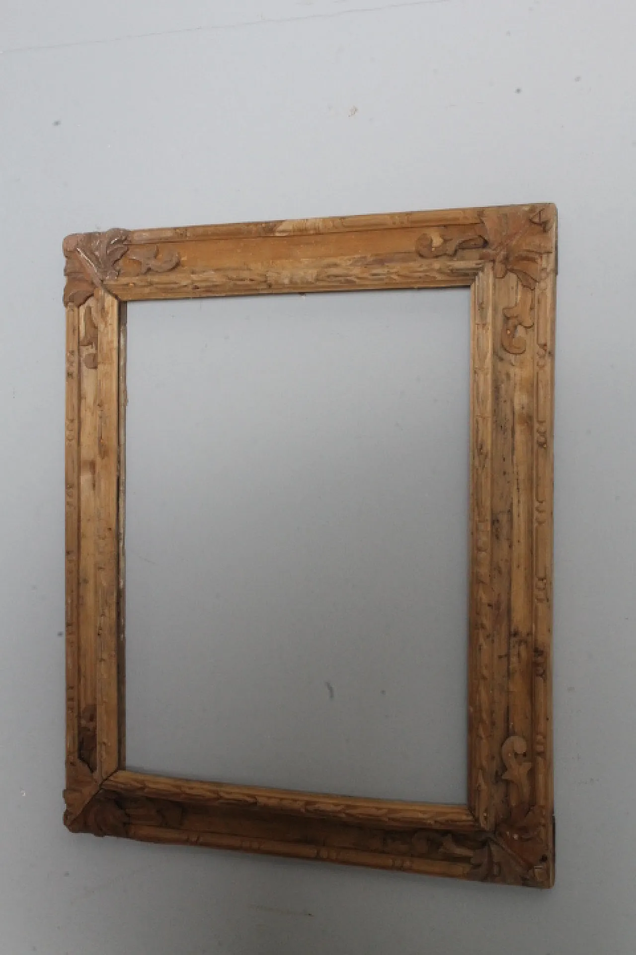 Frame in solid wood carved, 18th century 6