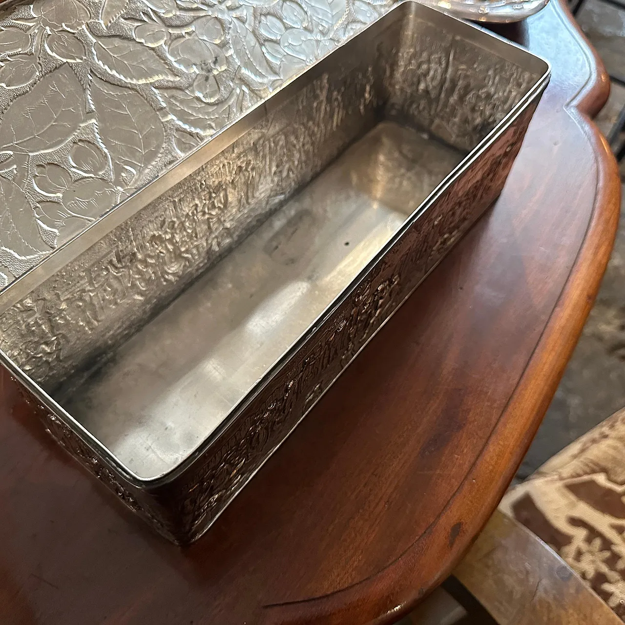 Barbour & co. silver-plated copper American box, 1900s 6