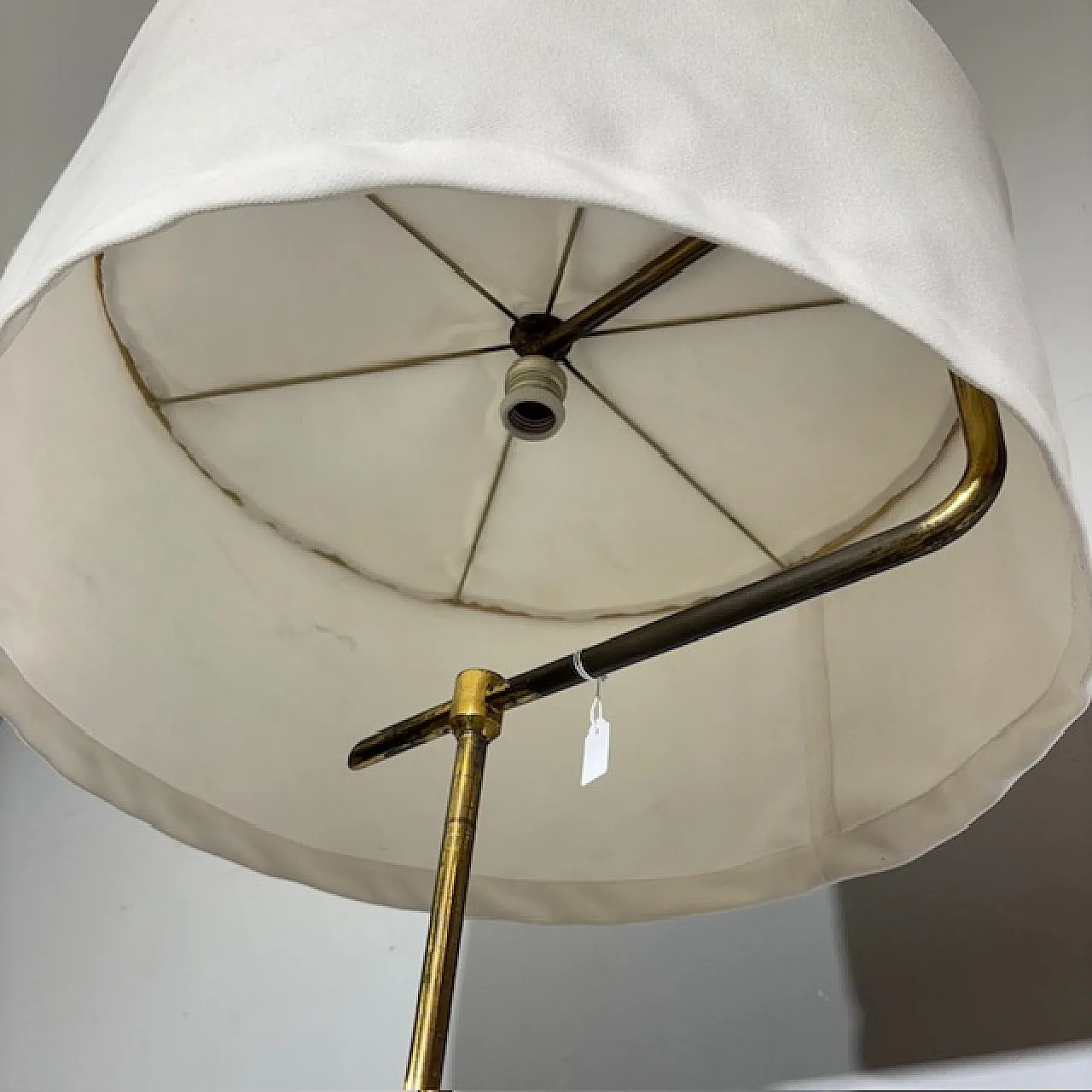 Lampada da terra con braccio e base in marmo, anni '40 4