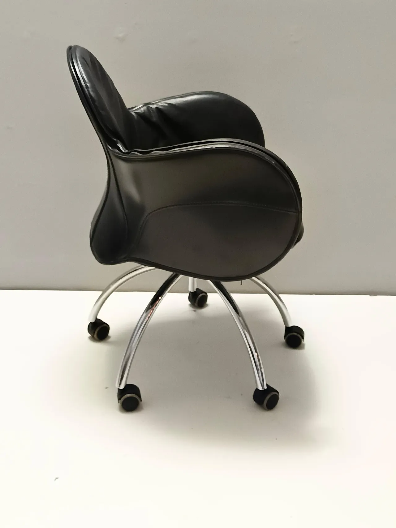 Black Leather Incisa Office Chair by Vico Magistretti for De Padova, 1992 10