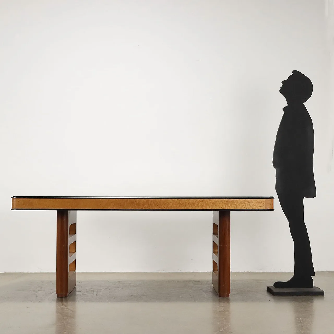 Walnut and glass table by Palazzi dell'Arte Cantù, 1940s 2