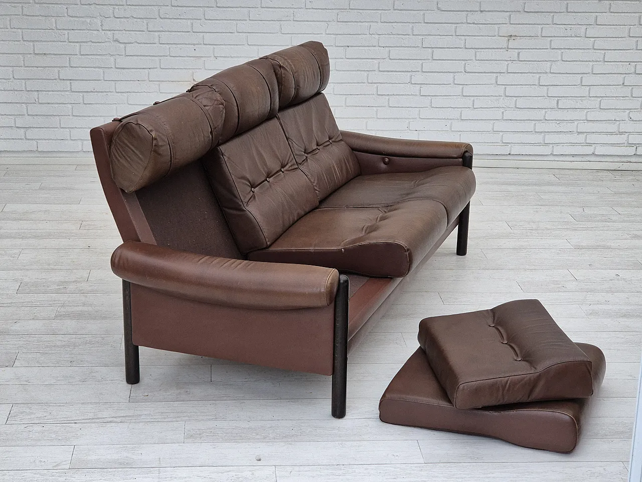 Danish 3-seater sofa in leather, 1970s 8