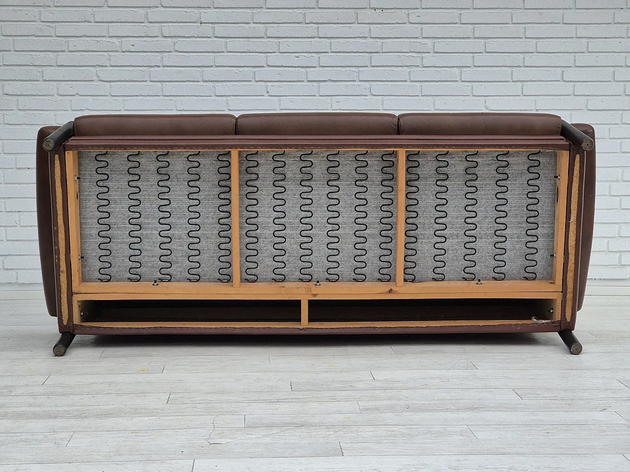 Danish 3-seater sofa in leather, 1970s 18