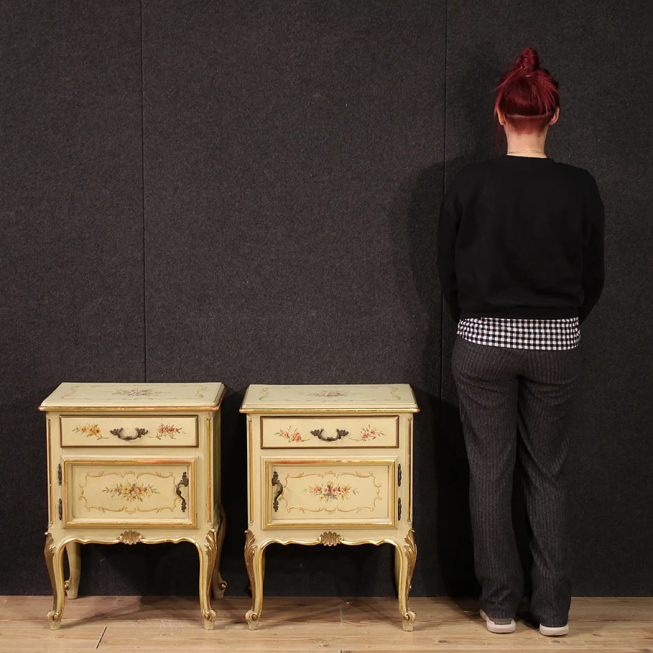 Pair of wooden Venetian lacquered bedside tables, 20th century 2