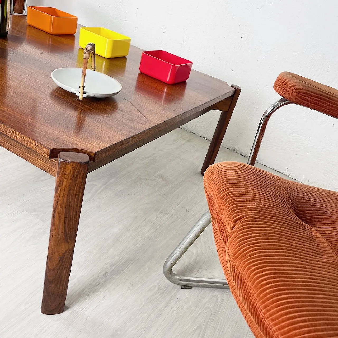 Rationalist squared coffee table in wood, 1950s 6