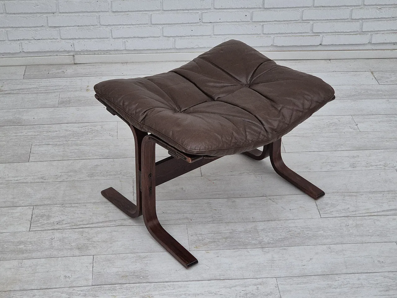 Norwegian chair by Ingmar Relling, with footstool, 70s 5