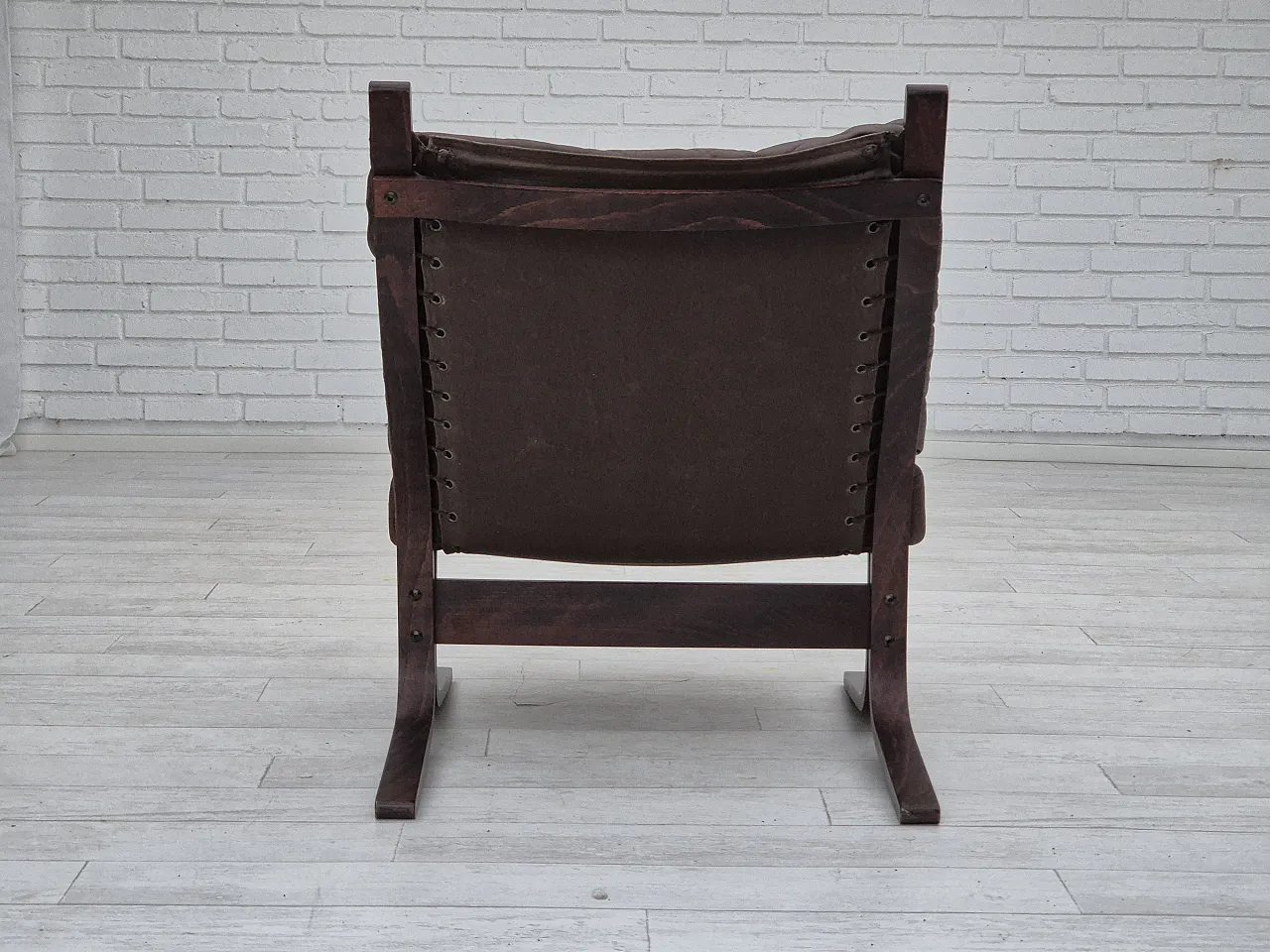 Norwegian chair by Ingmar Relling, with footstool, 70s 13