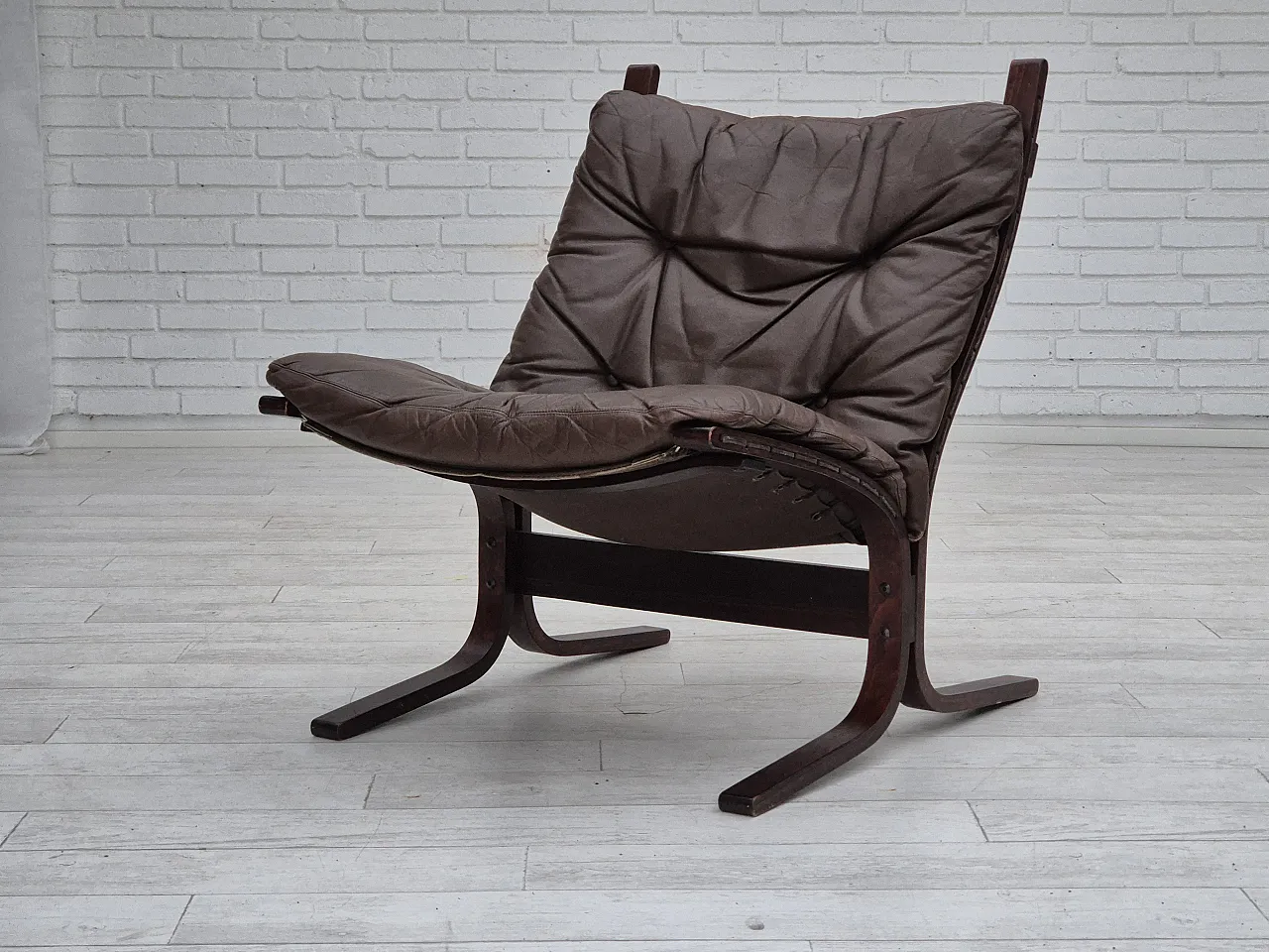 Norwegian chair by Ingmar Relling, with footstool, 70s 16