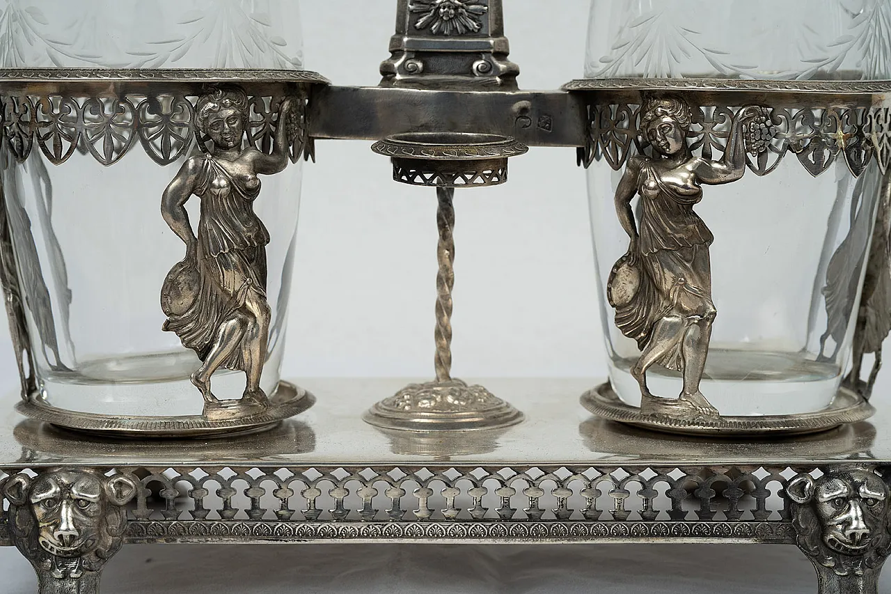 Oil holder in chiseled silver by Argentiere Ambroise Mignerot, 19th c. 2