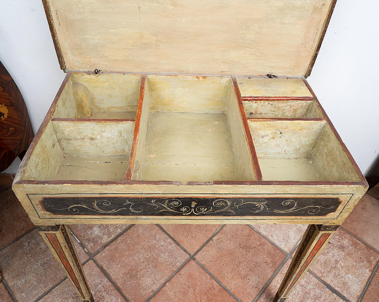 Console Marche in lacquered and painted wood, 18th century 3