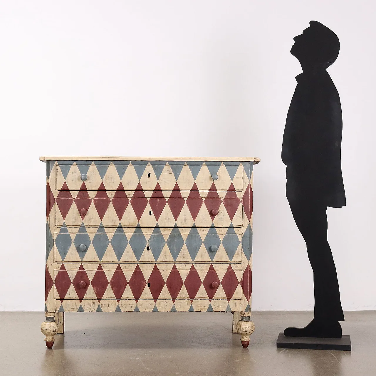 Diamond decorated chest of drawers in Elm wood, 19th century 2