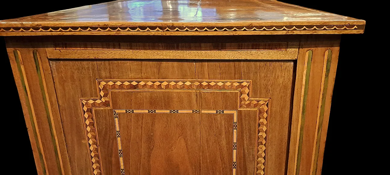 Walnut inlaid sideboard with drawers Northern Europe, 19th century 8