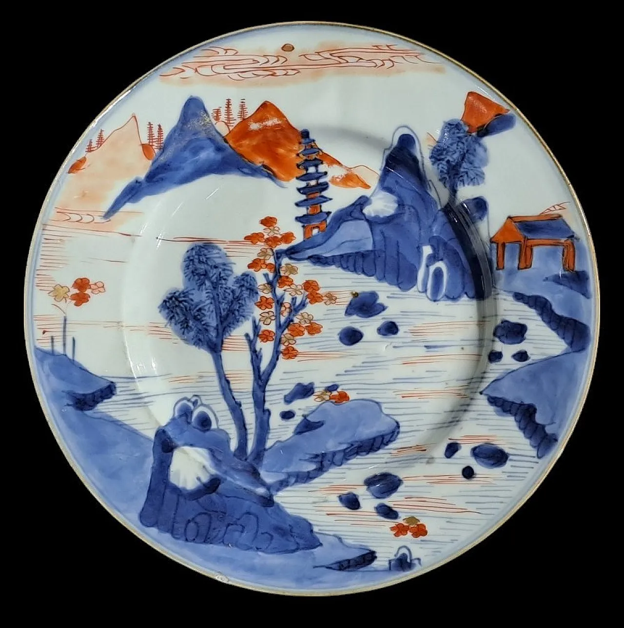 Three Imari porcelain plates China Kangxi period, 18th century 2