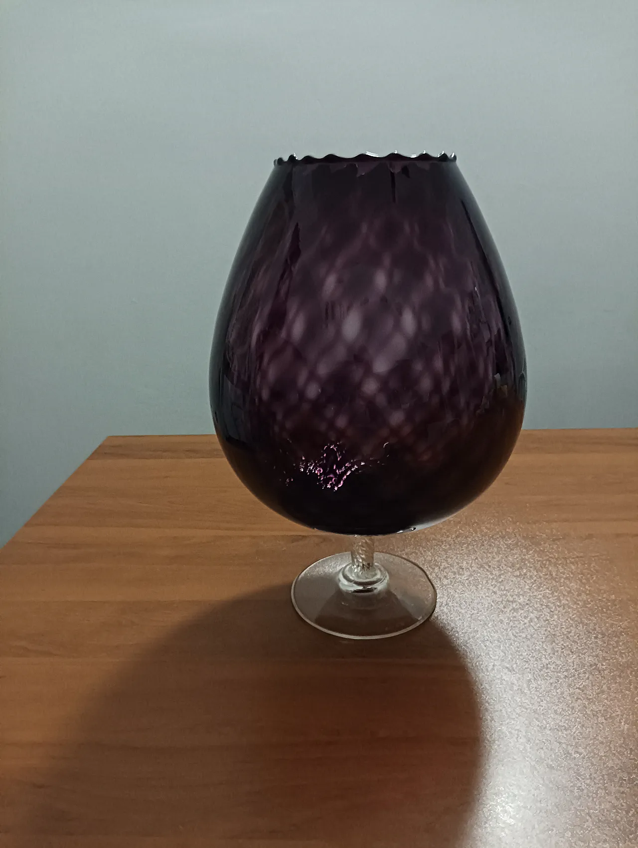 Vaso italiano in vetro viola 1