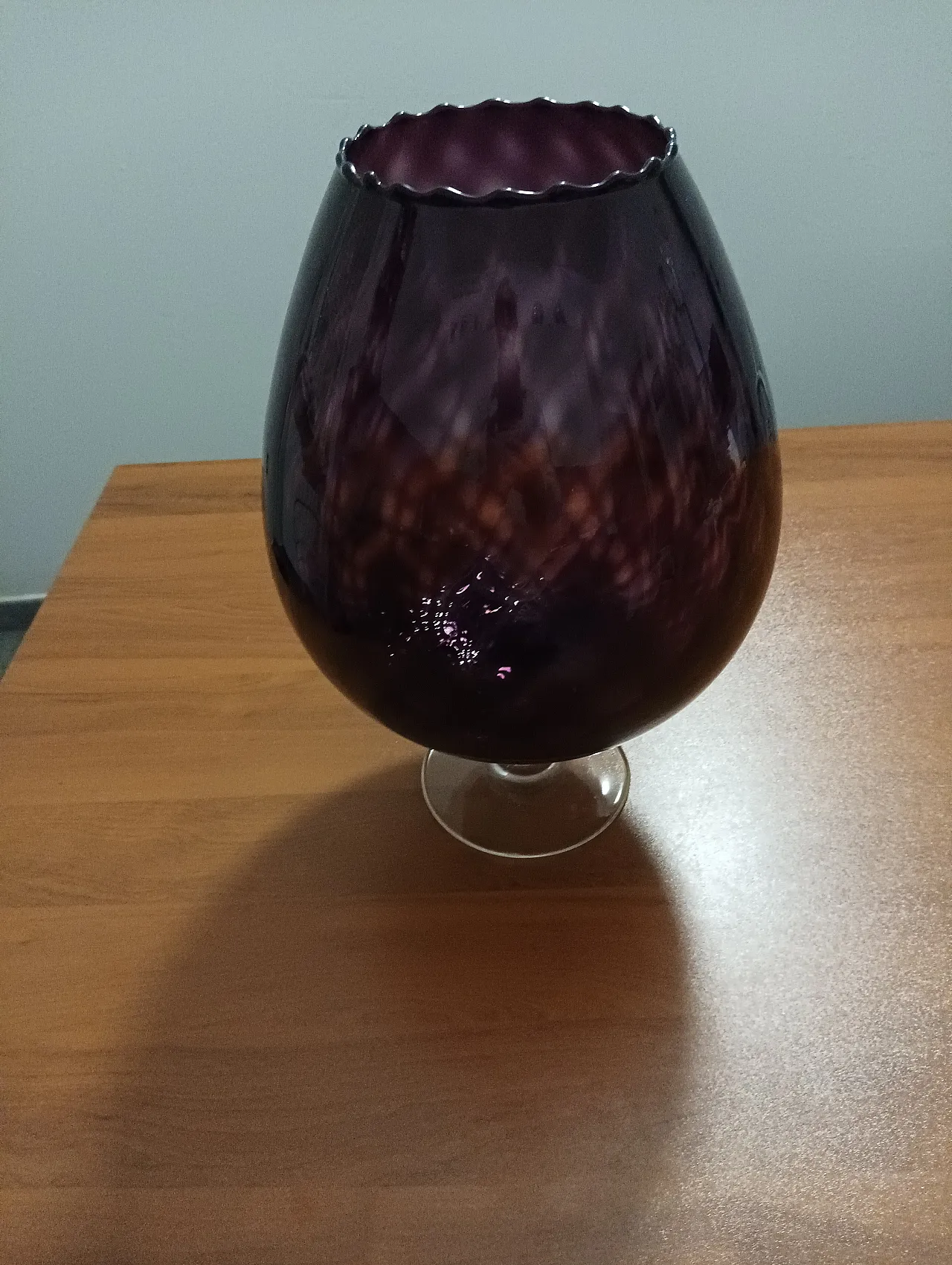 Vaso italiano in vetro viola 2