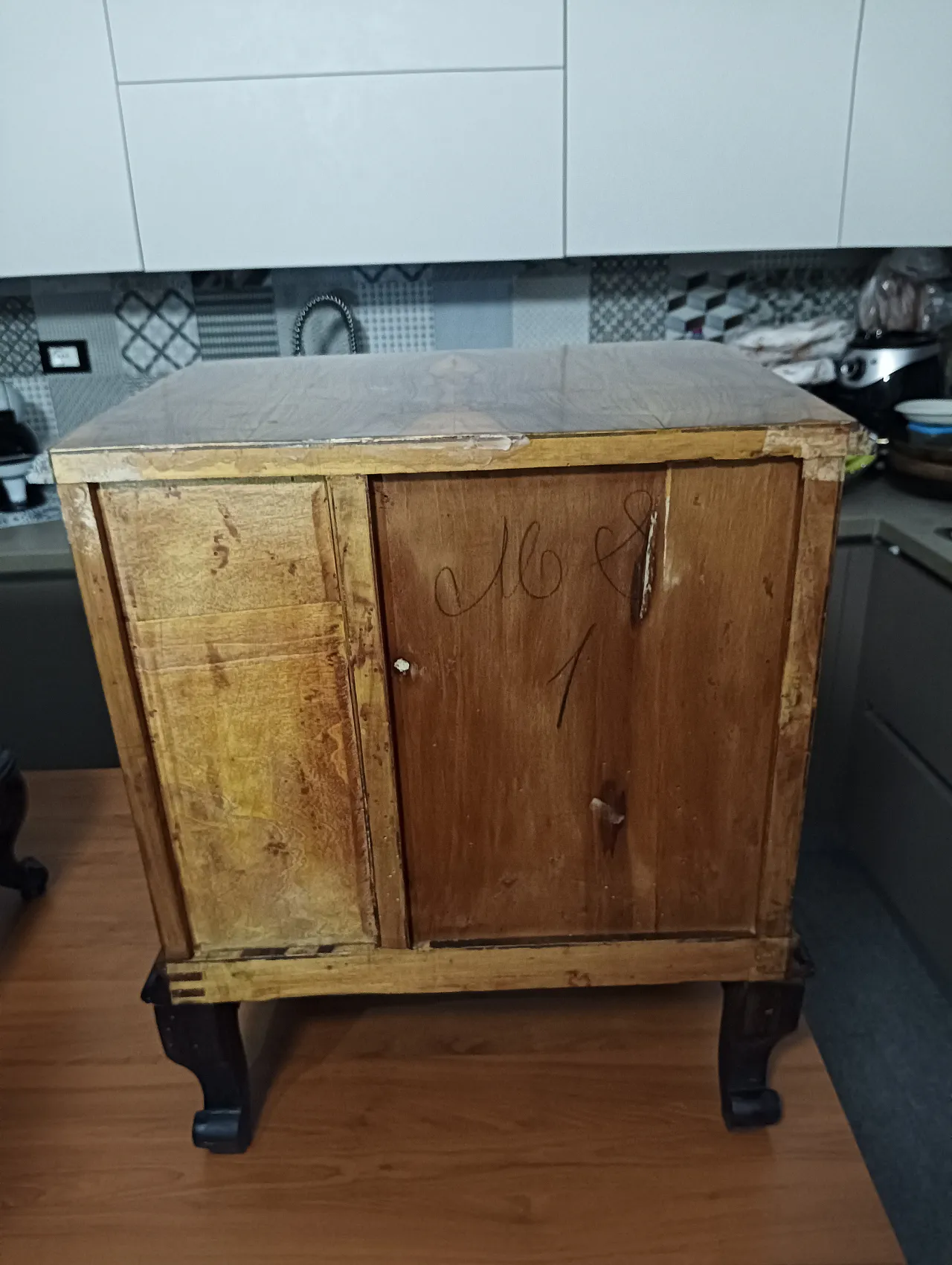 Pair of Decò bedside tables, 30s 6