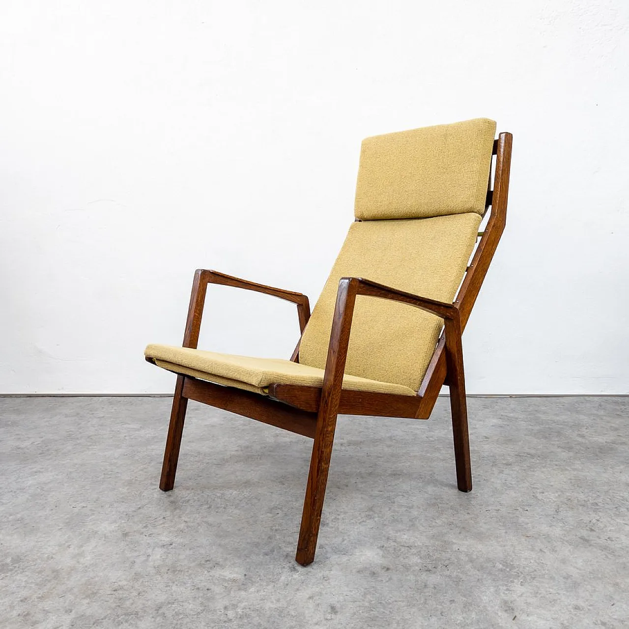 Mid-Century armchair in wood and fabric, 1960s 1