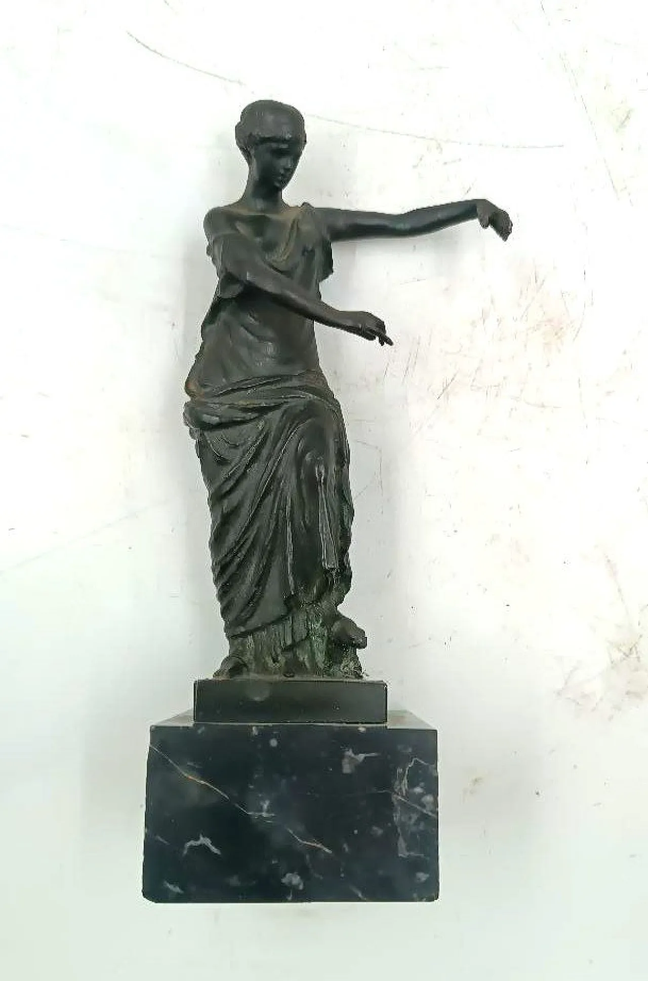 Winged Victory of Brescia, bronze sculpture, early 19th century 8