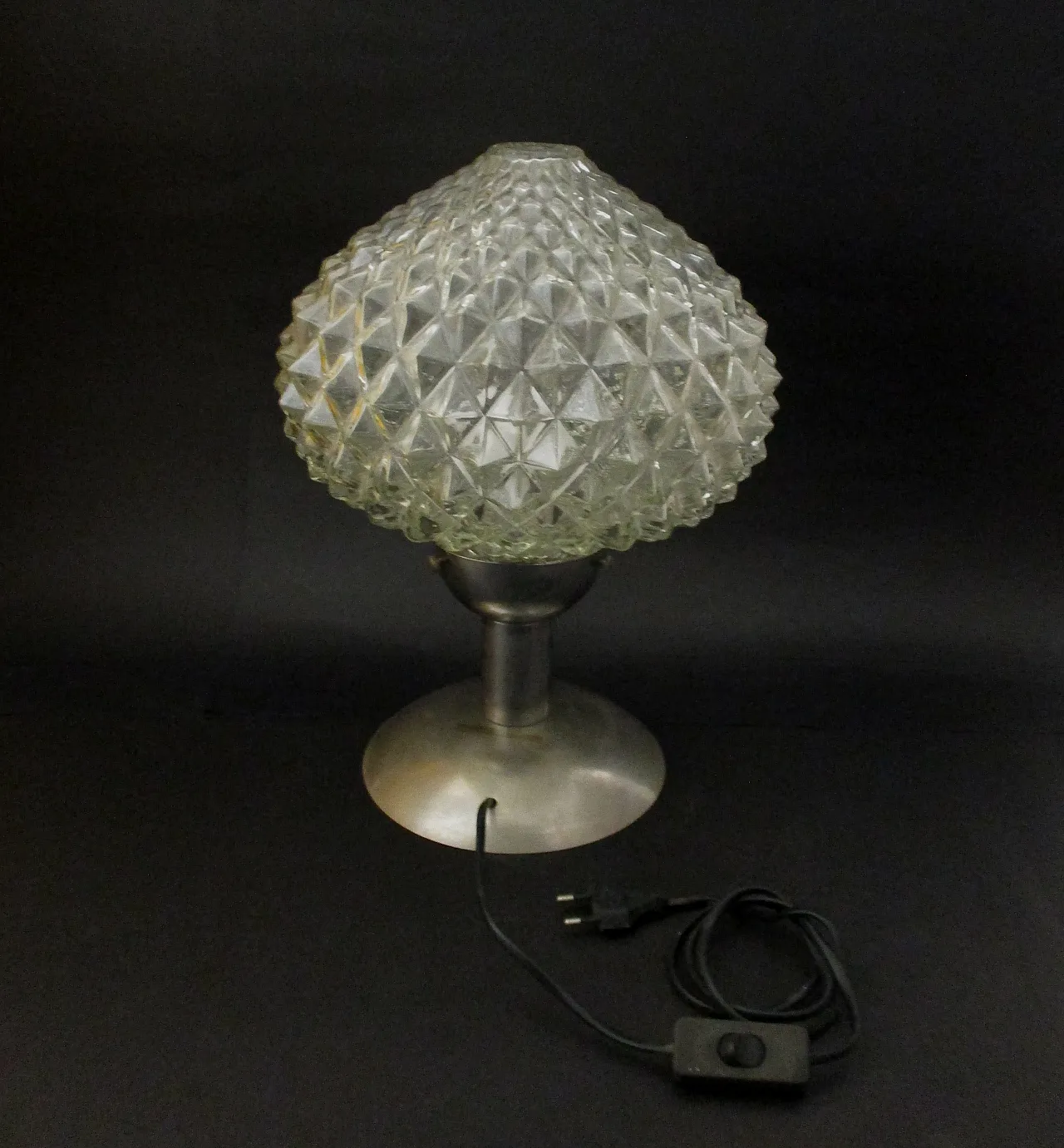 Table lamp design in metal and glass 60s 4