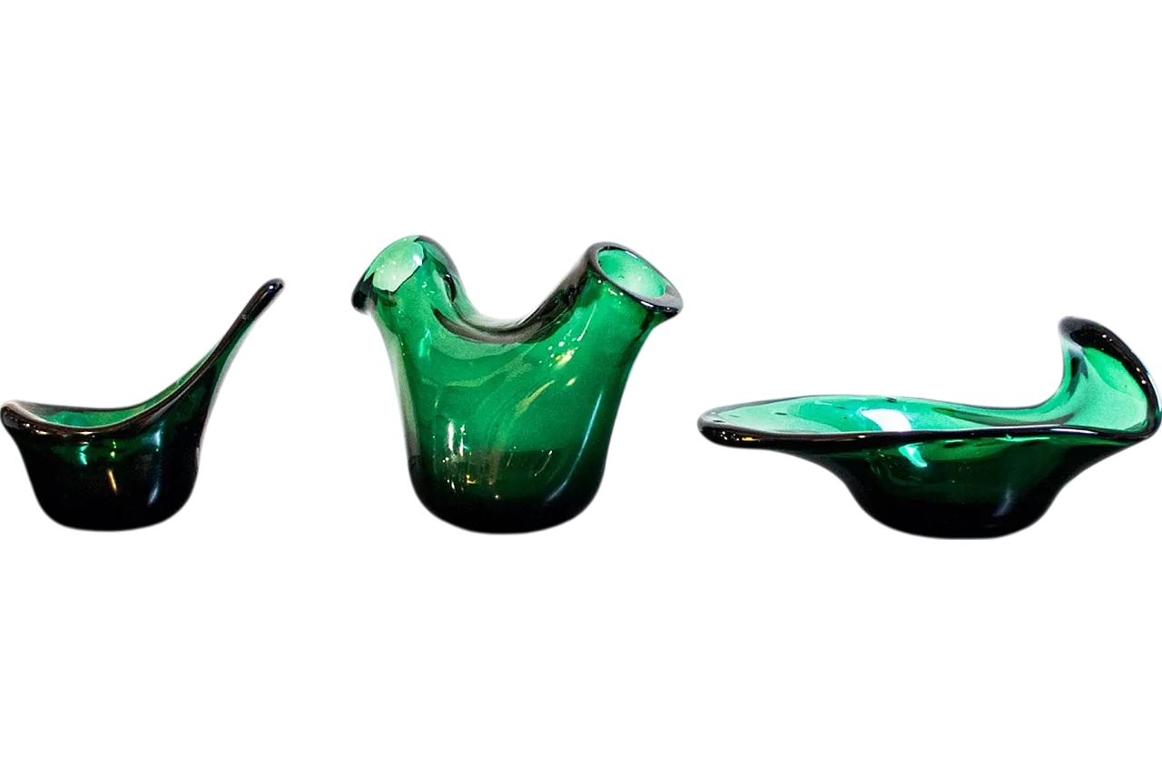 Three Sculptural Vases in Green Glass from Empoli, 1960s 6