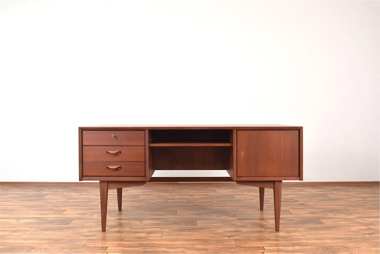 Mid-Century Teak Desk by Franz Ehrlich for Deutsche Werkstätten Heller 1