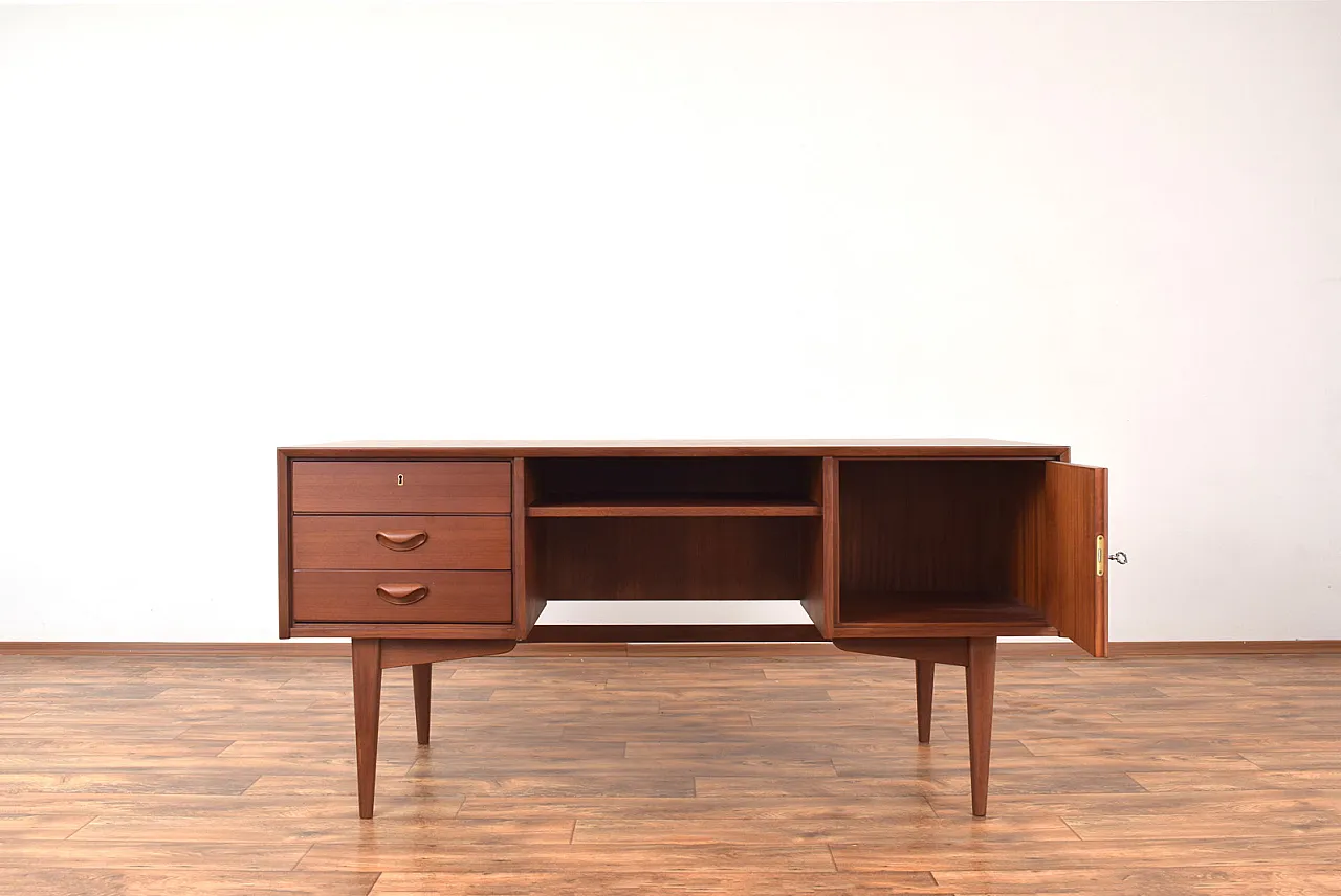 Mid-Century Teak Desk by Franz Ehrlich for Deutsche Werkstätten Heller 2