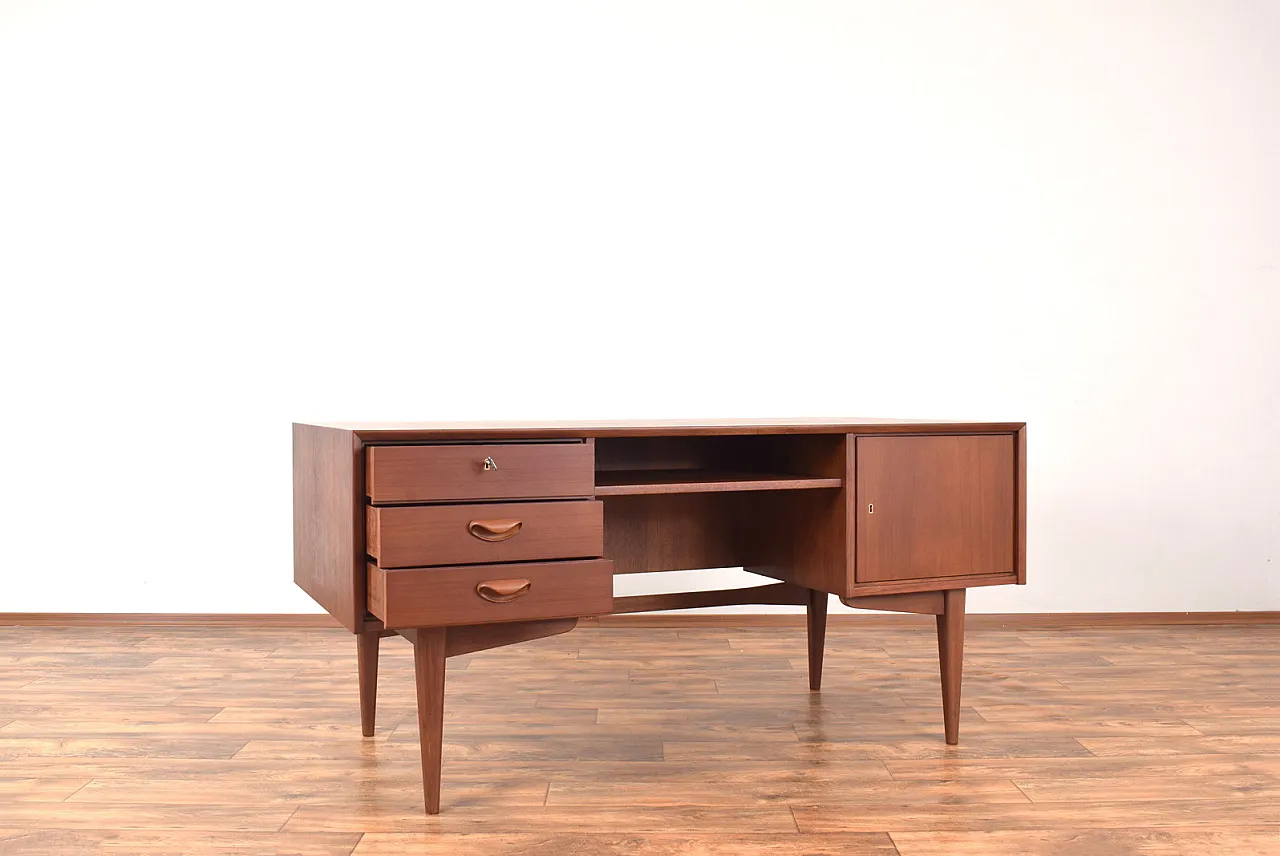 Mid-Century Teak Desk by Franz Ehrlich for Deutsche Werkstätten Heller 5