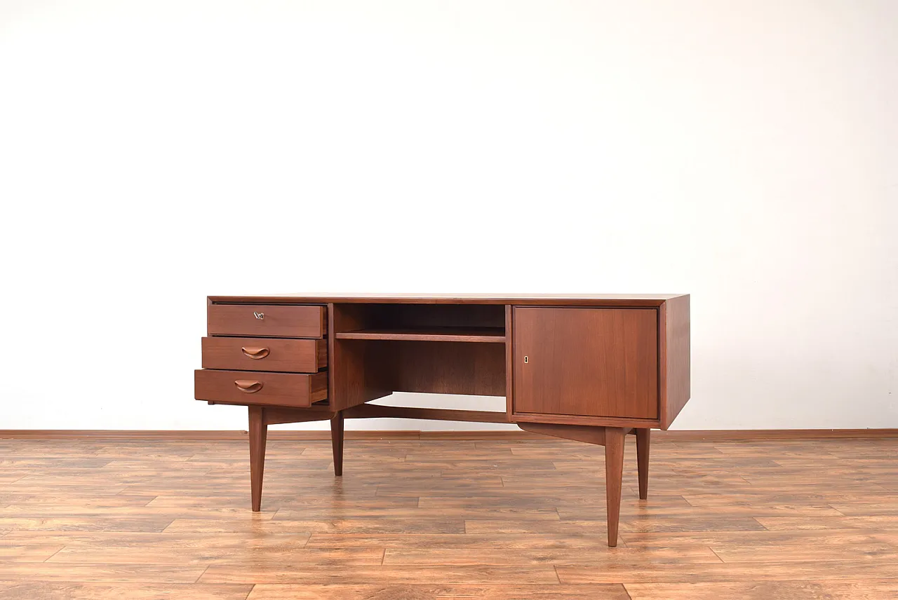 Mid-Century Teak Desk by Franz Ehrlich for Deutsche Werkstätten Heller 6