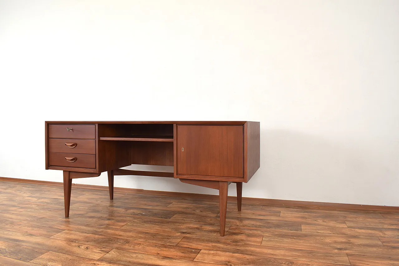 Mid-Century Teak Desk by Franz Ehrlich for Deutsche Werkstätten Heller 12