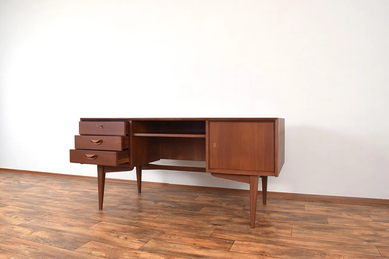 Mid-Century Teak Desk by Franz Ehrlich for Deutsche Werkstätten Heller 13