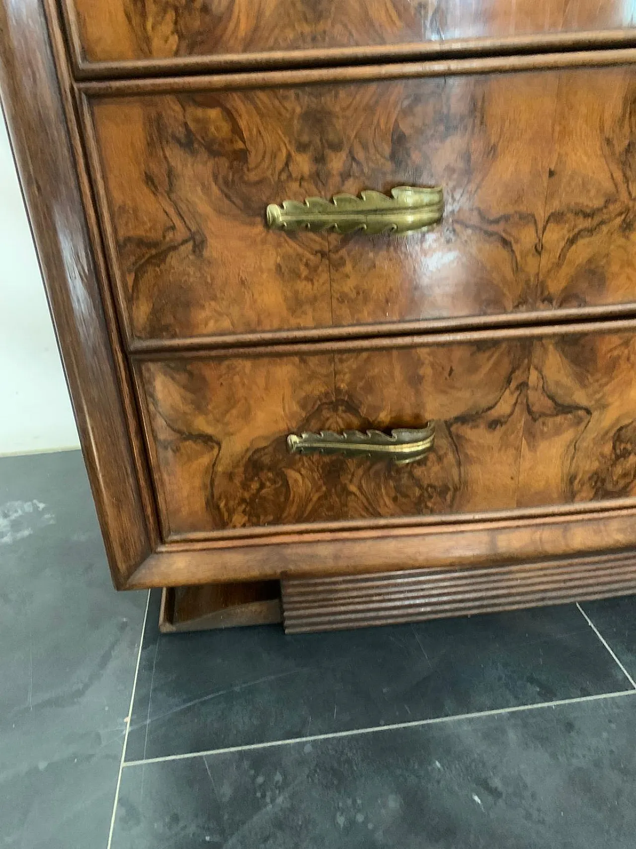 Art Deco Dresser with bronze handles in Walnut Root by Premuda, 1930s 8