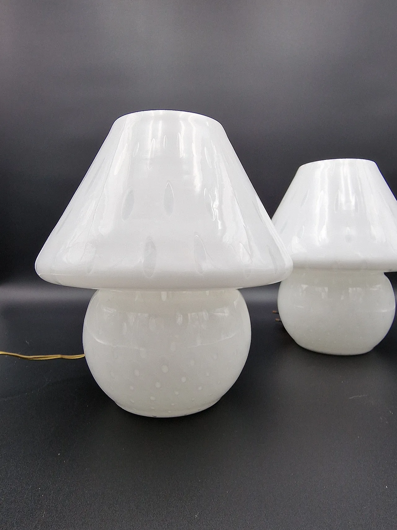 White Opaline Murano Murano Murano mushroom lamps, 80s 2