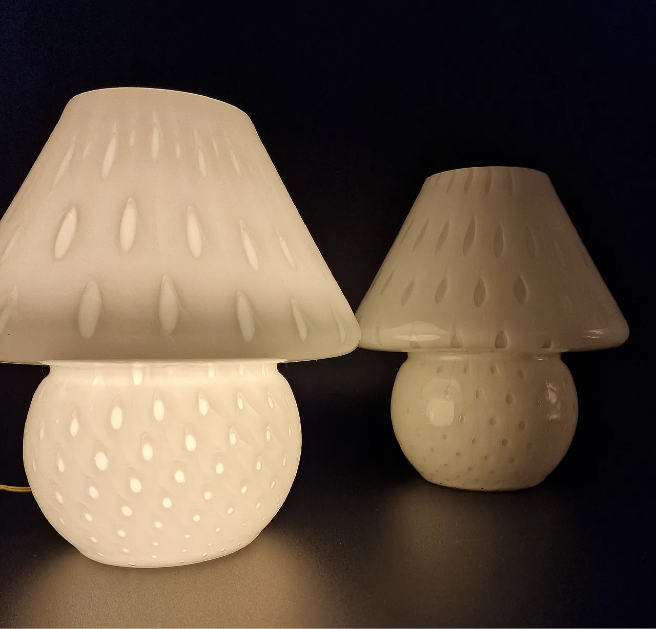 White Opaline Murano Murano Murano mushroom lamps, 80s 3