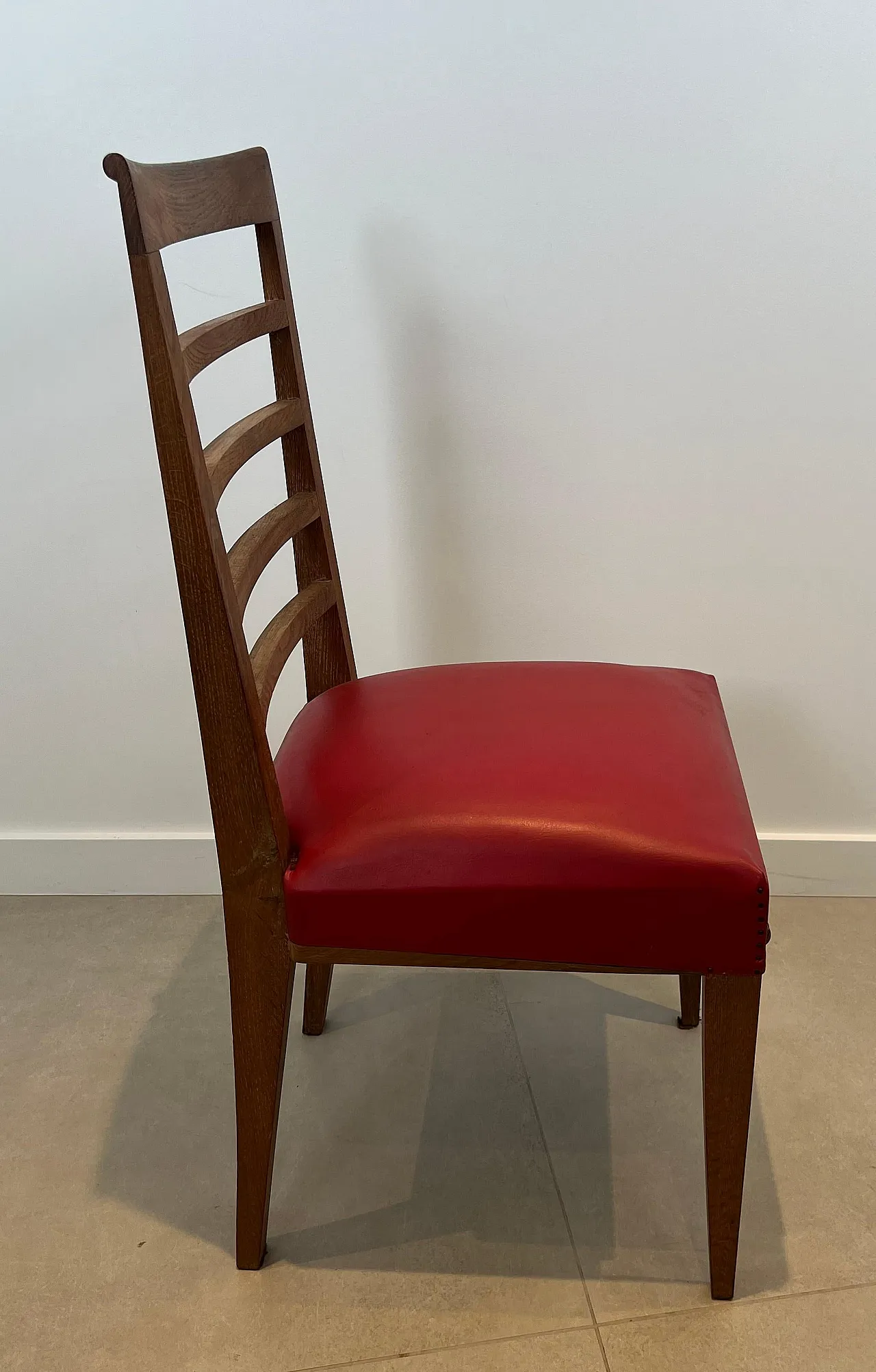 6 oak chairs with 4 faux leather seats, 1940s 13