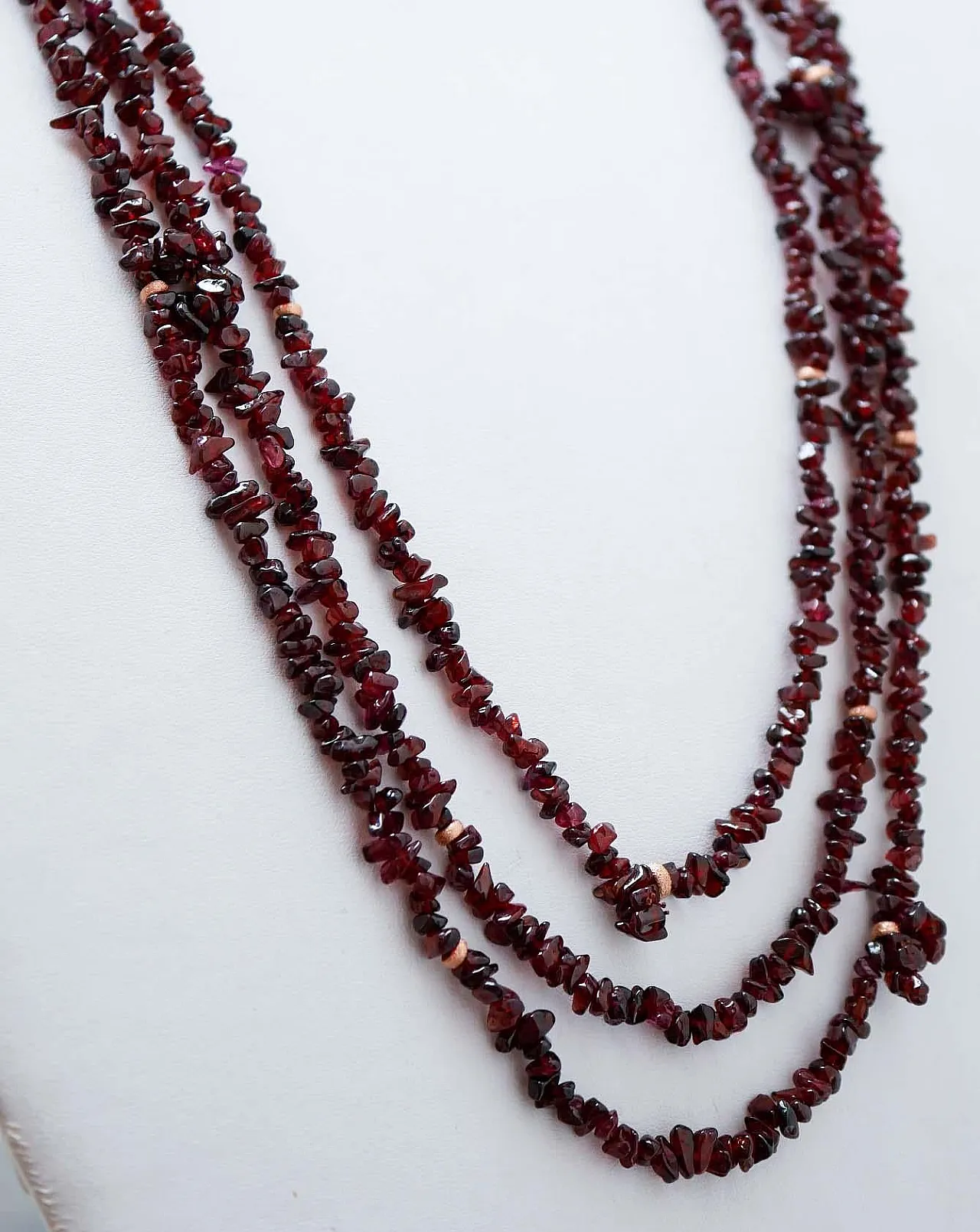 Garnets multi-strands necklace, 1970s 3