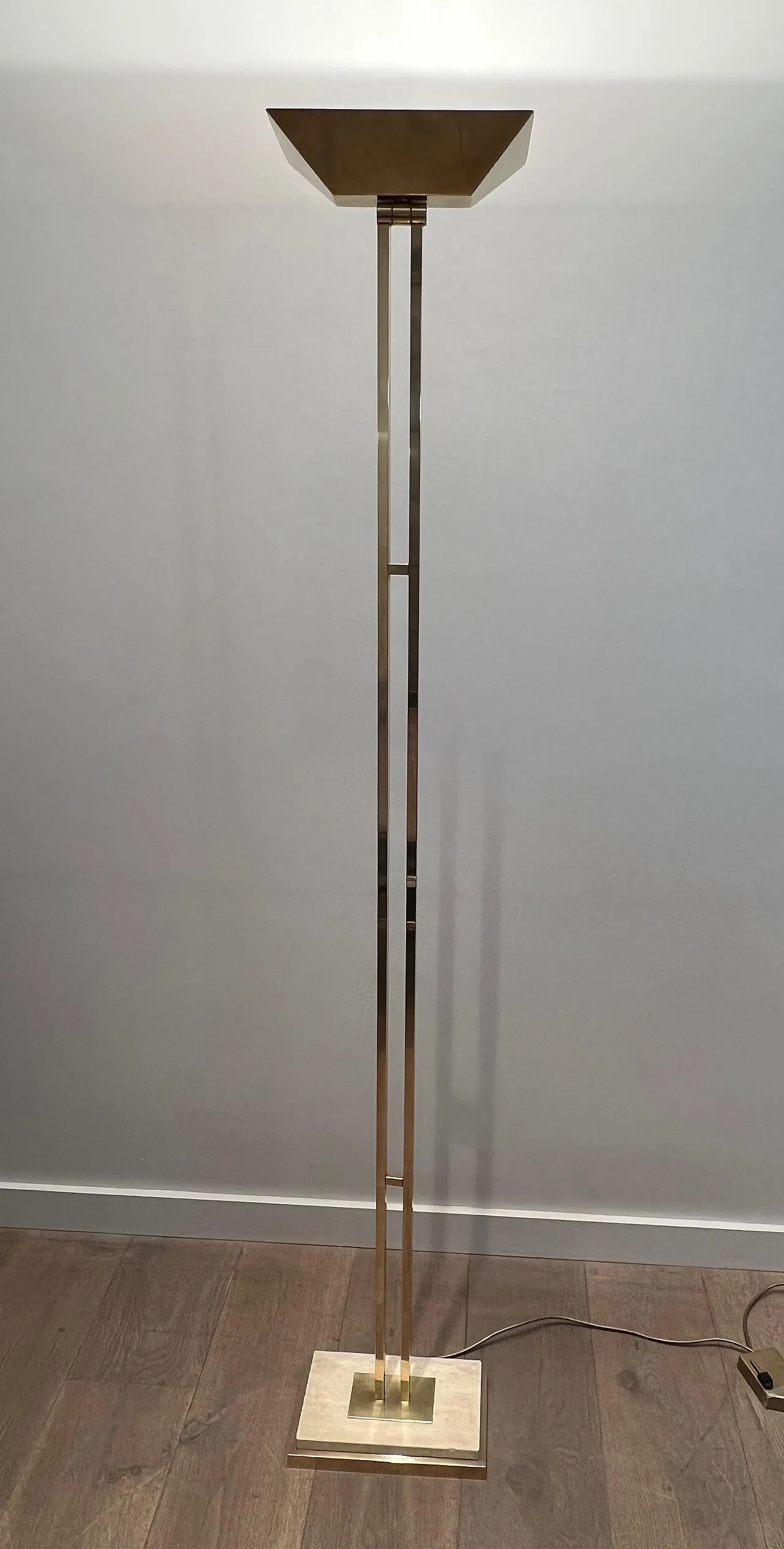 Brass parquet floor lamp on a travertine base, 1970s 18