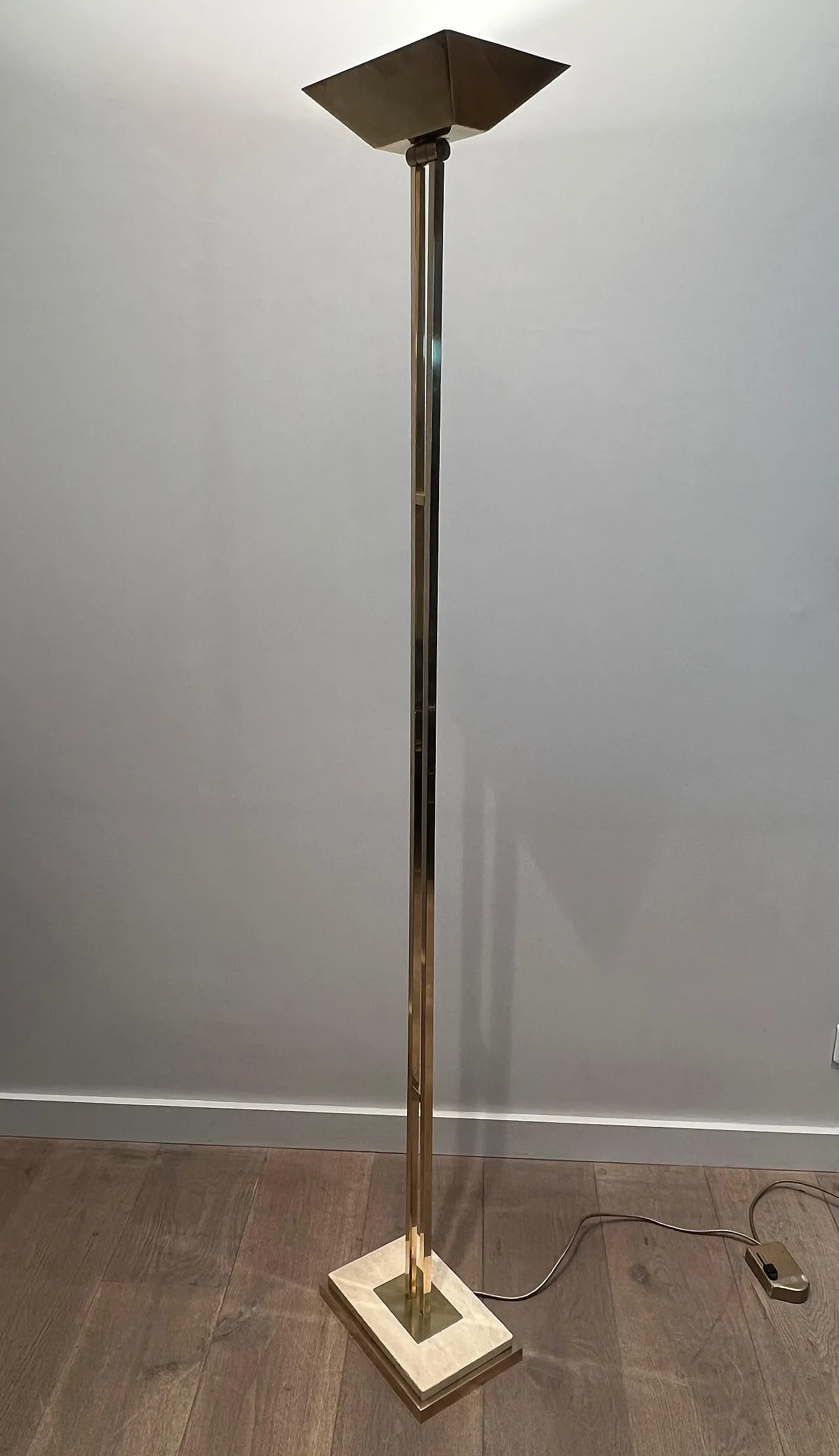 Brass parquet floor lamp on a travertine base, 1970s 19