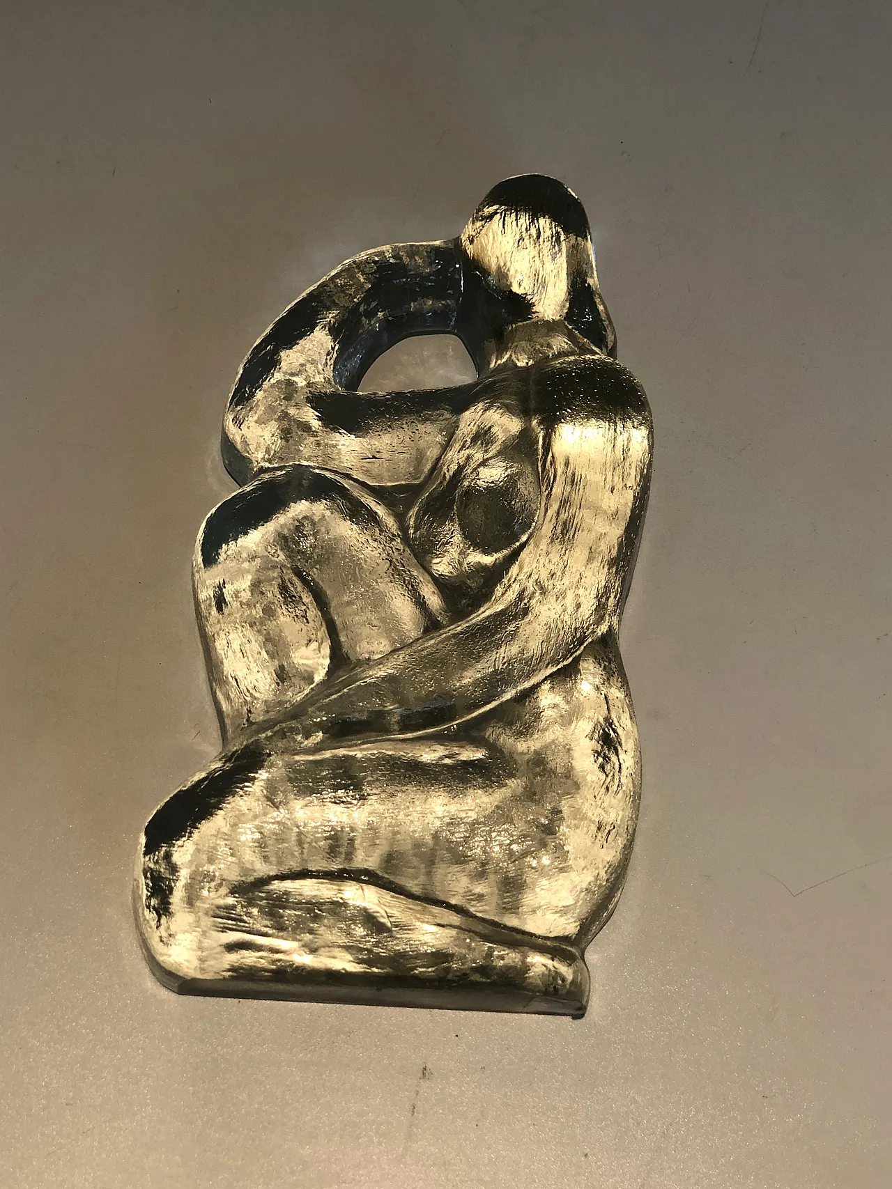 Glass sculpture representing a naked woman posing, 1970s 16