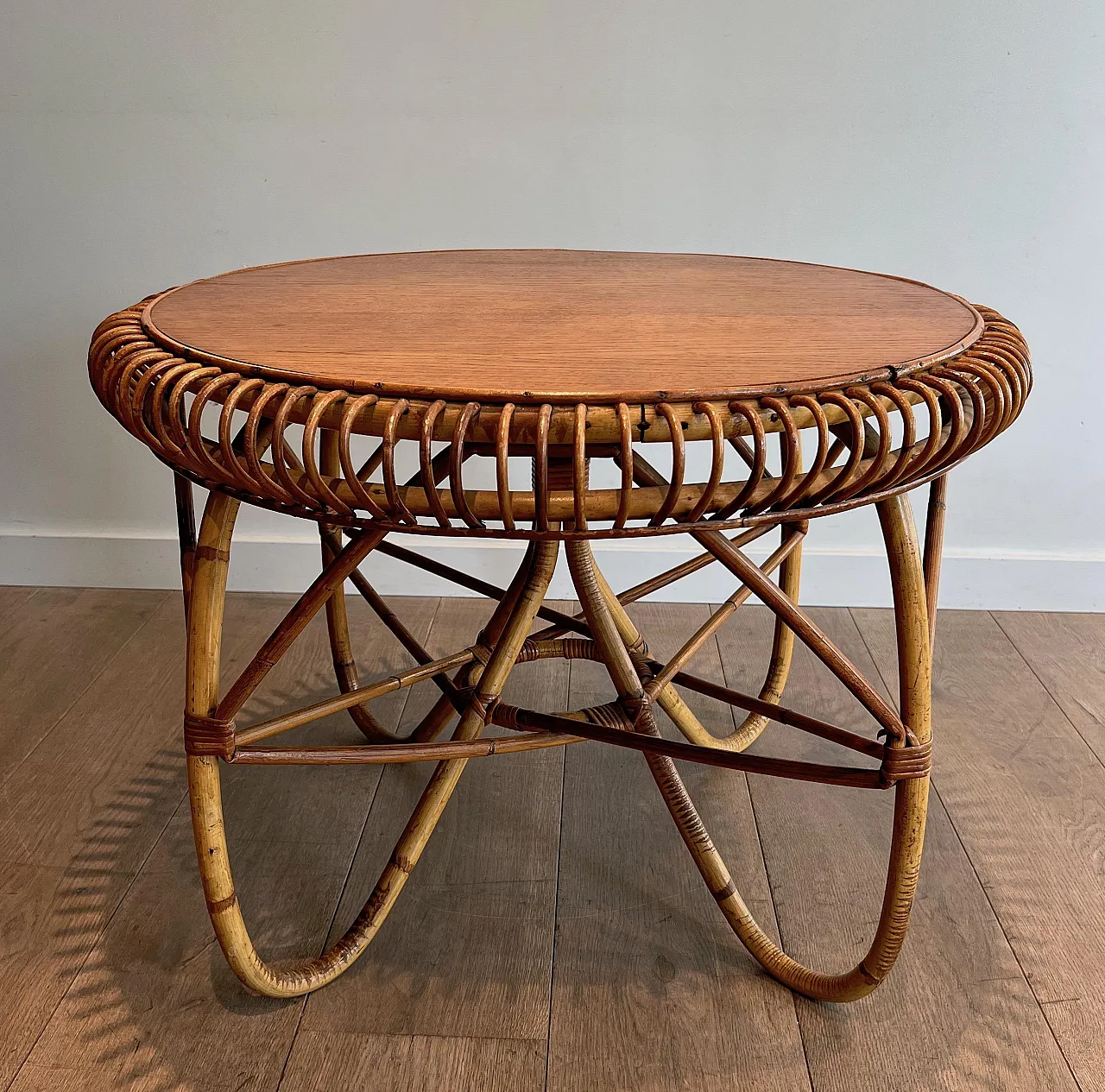 Round rattan and wood coffee table, 1950s 12