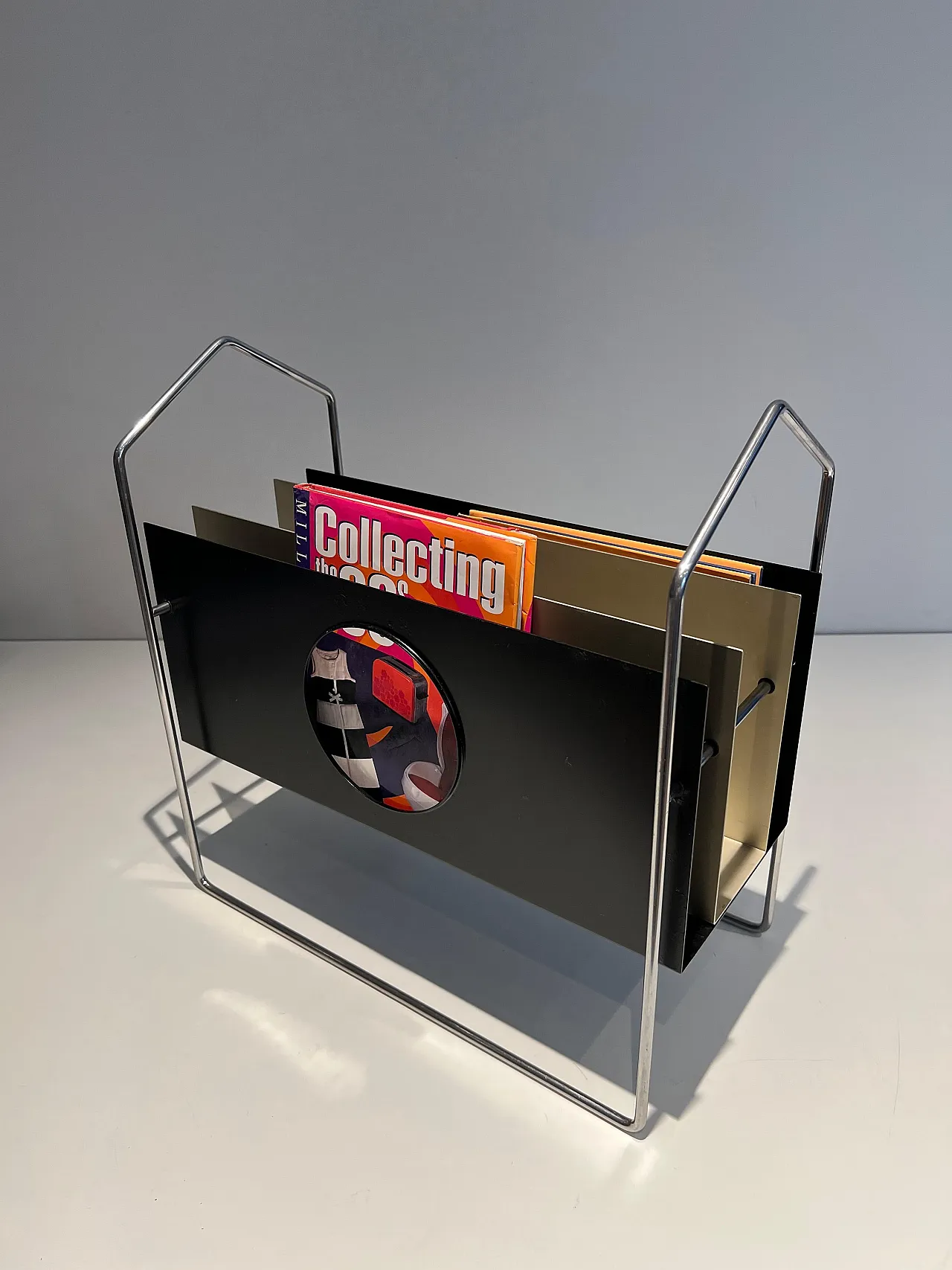 Chrome-plated metal magazine rack, black and white lacquered, 1950s 8