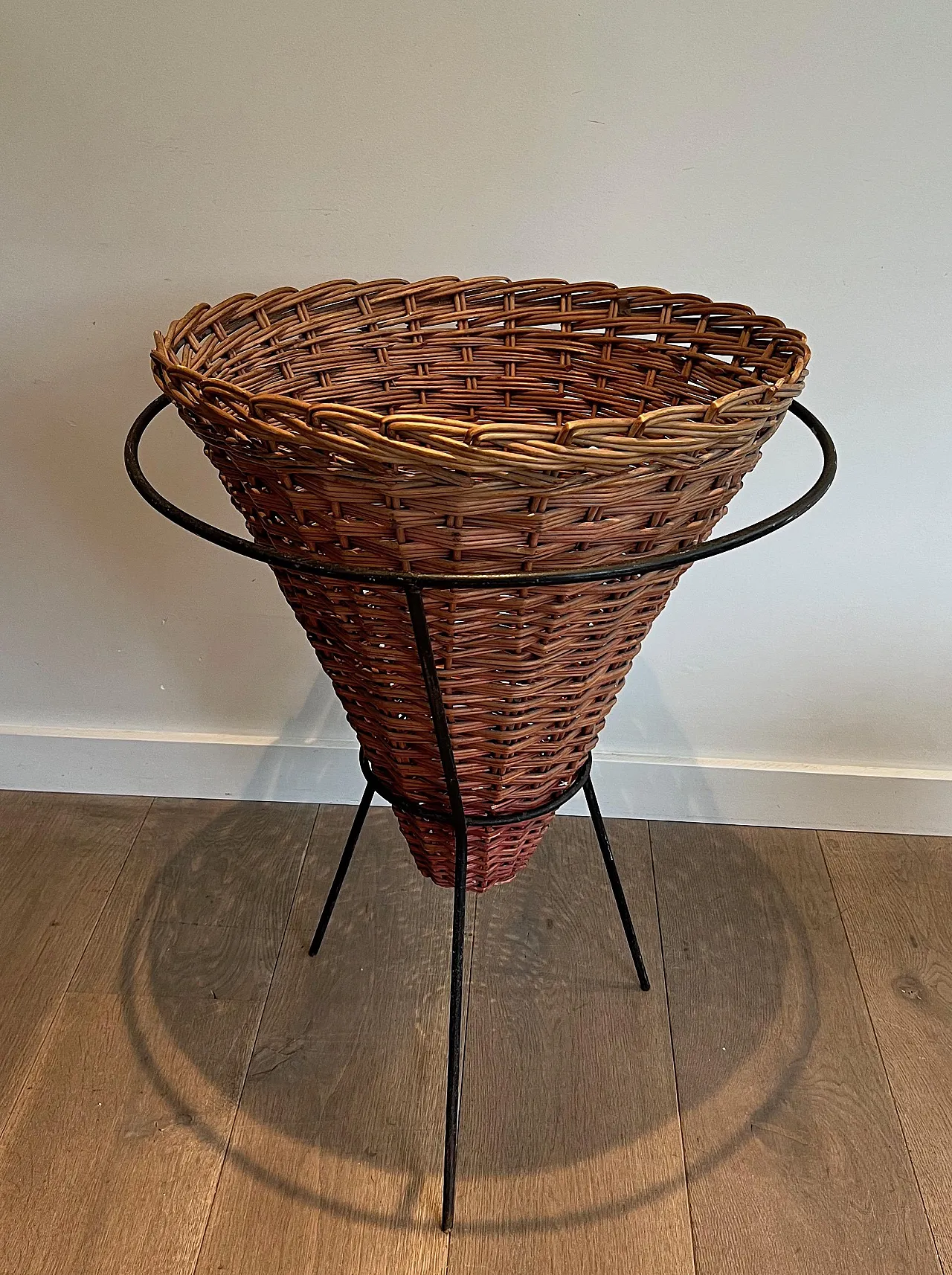 3 Fioriere in metallo laccato nero e rattan, anni '50 7