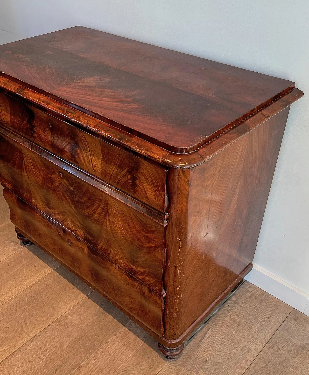 Louis Philippe chest of drawers in flamed mahogany, 19th century 7