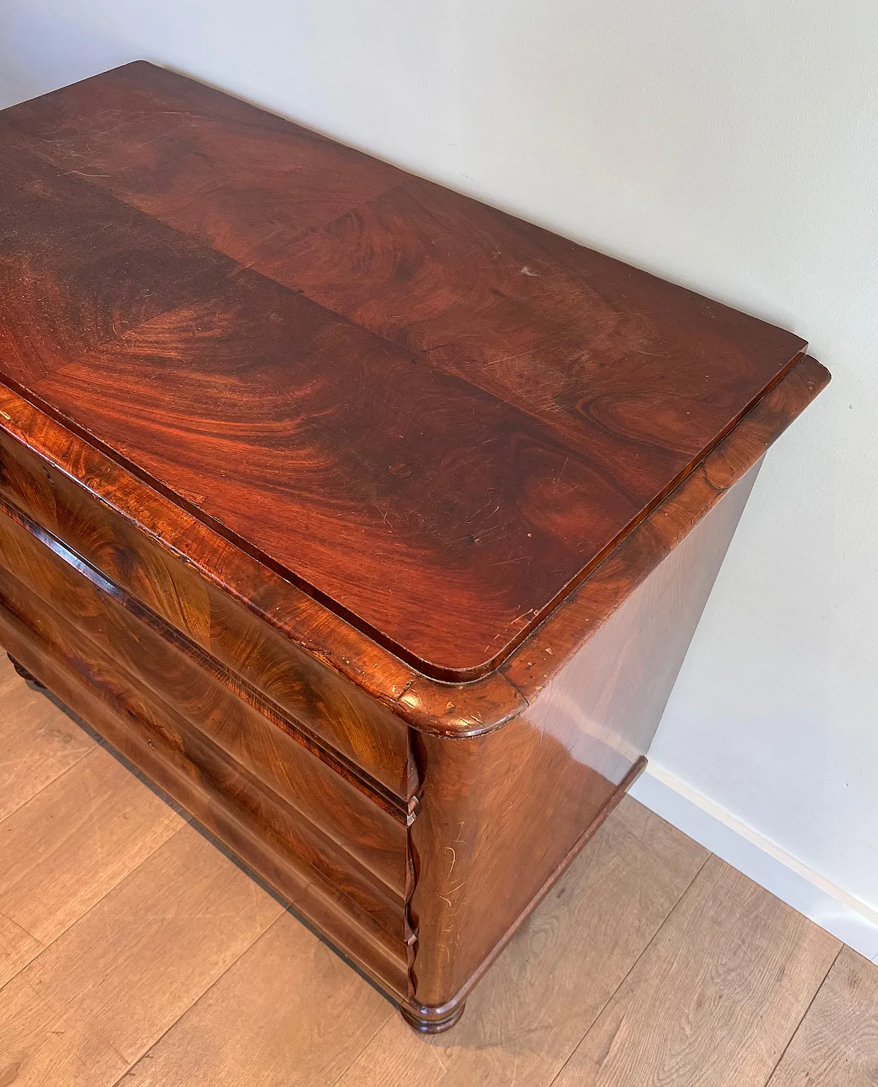 Louis Philippe chest of drawers in flamed mahogany, 19th century 8