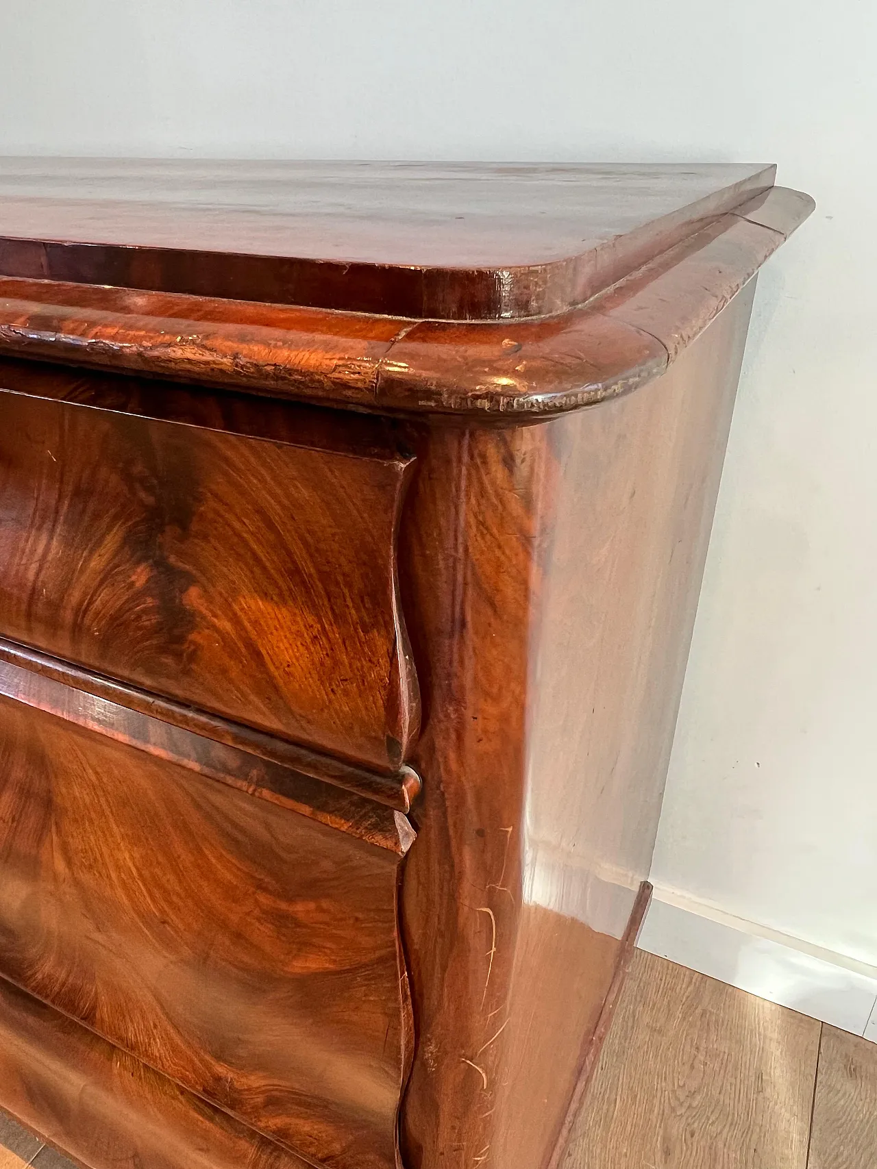 Louis Philippe chest of drawers in flamed mahogany, 19th century 10